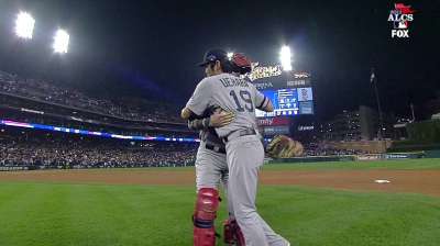 'Pen pals: Trio of relievers overpower Tigers