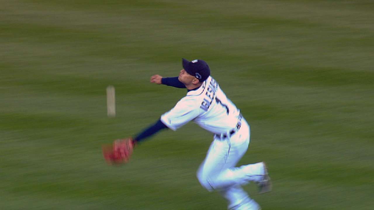 Iglesias, Tigers agree to one-year deal