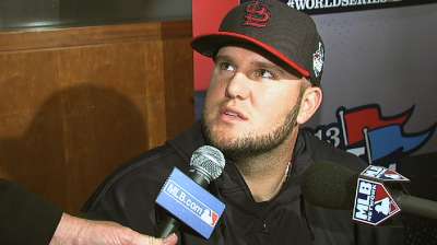 Adams' bat helps Cards fit in at Fenway