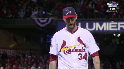 Cardinals help Axford sharpen mechanics