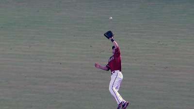 Improving Goldschmidt joins Parra with Gold Glove