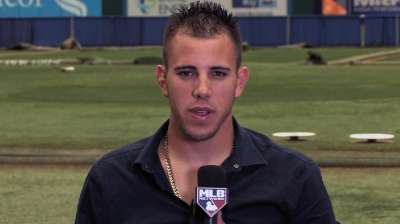 Players name Fernandez as NL's top rookie