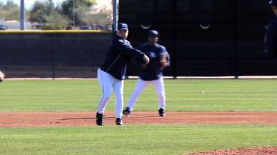 Renteria uses walker to put best foot forward