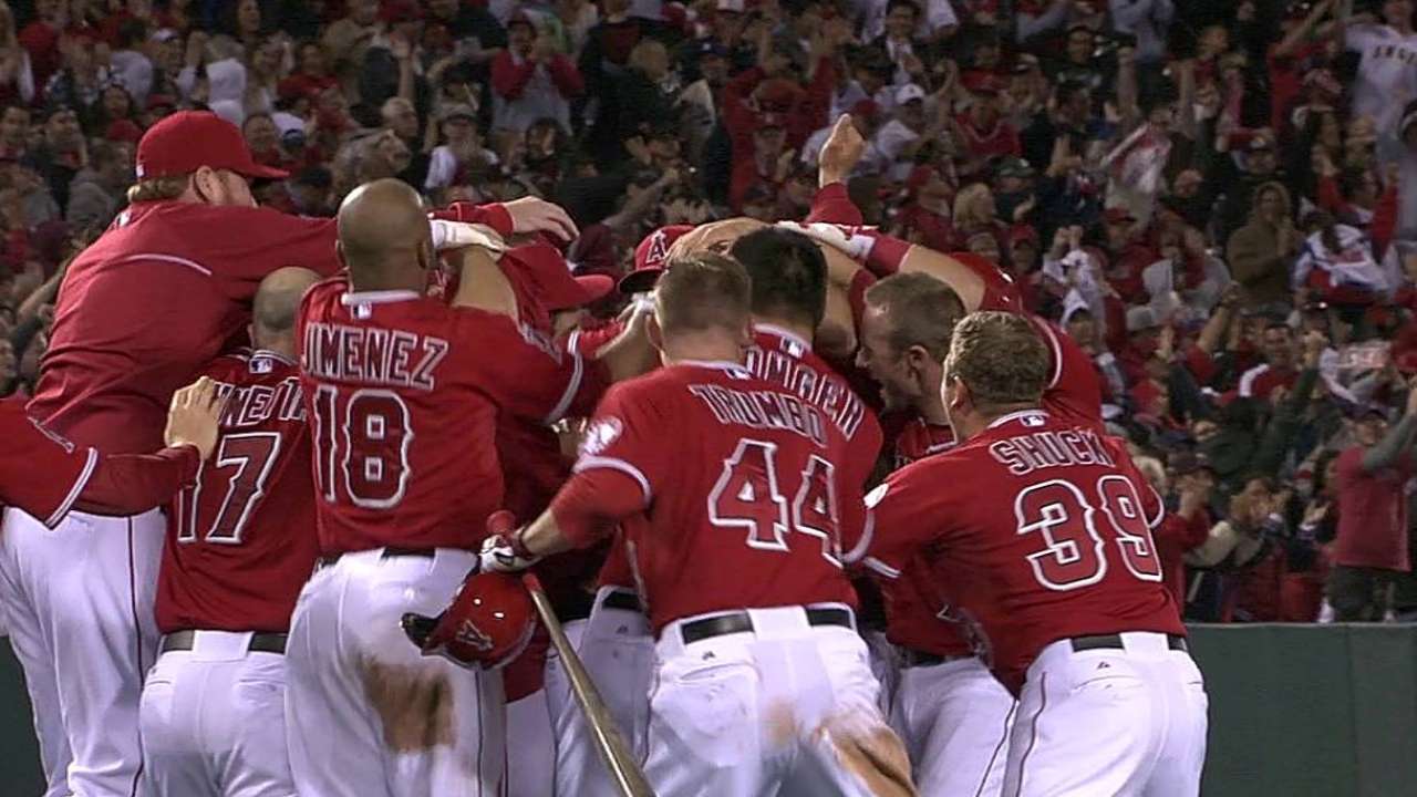 Pujols remolca dos y Angelinos vencen a Astros