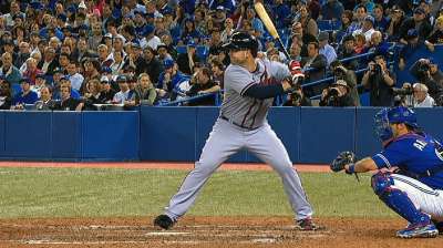 McCann leaves Braves for five-year deal with Yanks