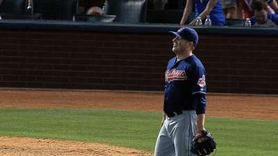 Angels officially sign former Indians reliever Smith
