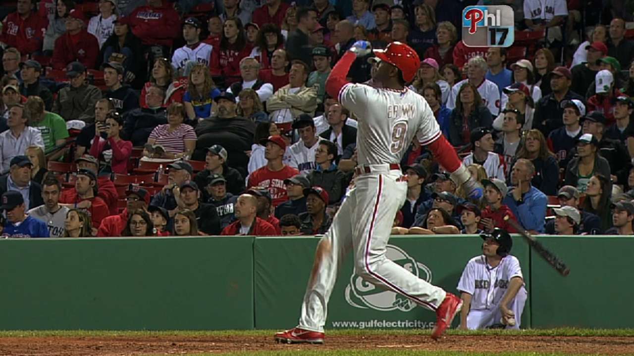 Brown collects NL monthly, weekly honors