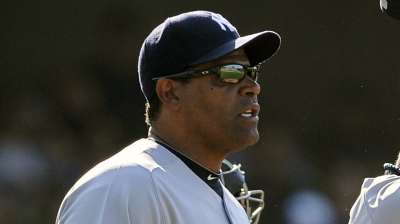 D-backs round out staff with Harkey, Stottlemyre Jr.
