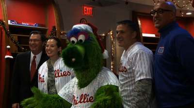 Phils help Liberty USO bring holiday cheer overseas