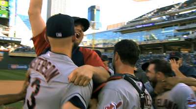 Indians head to Meetings in search of pitching help