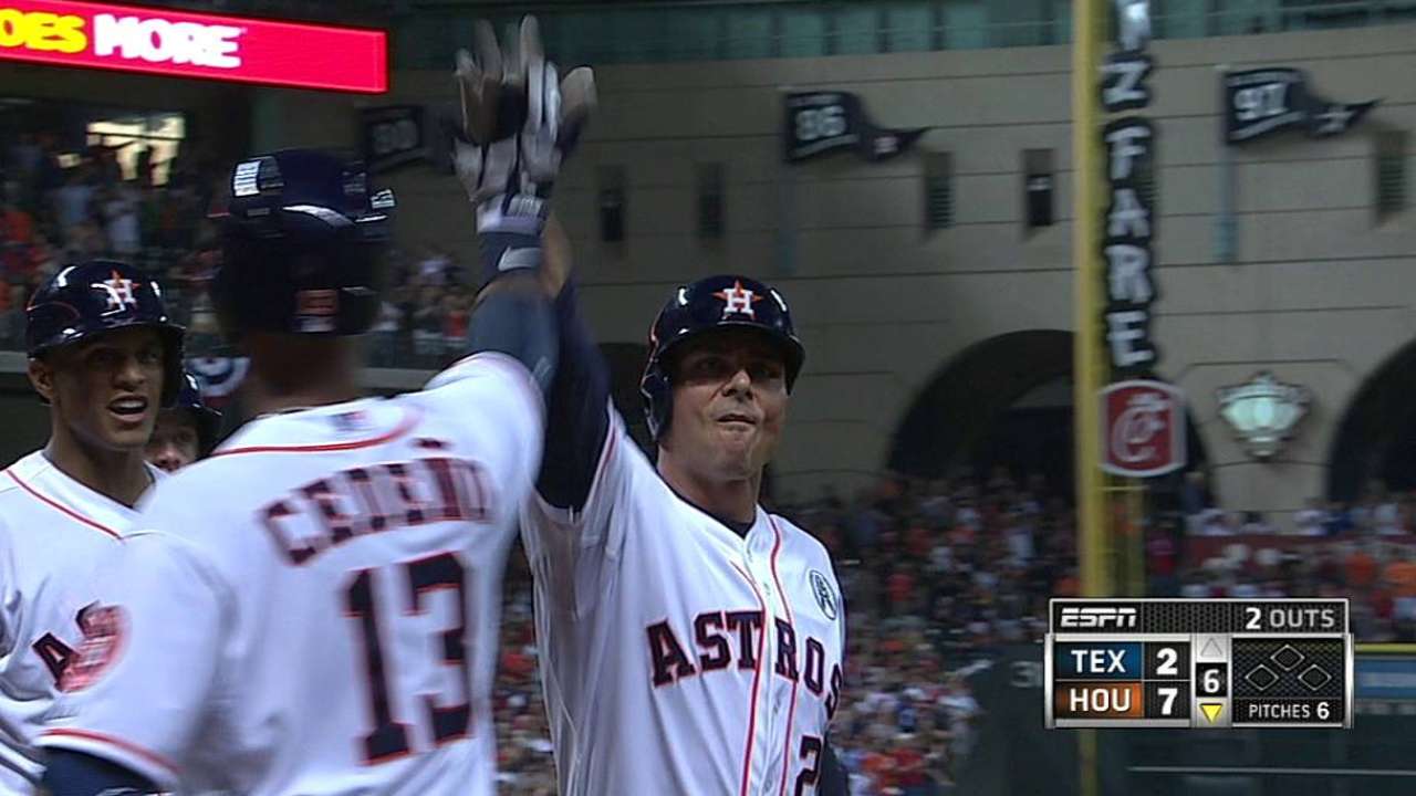 Astros vencen a Rangers en arranque de G.L.