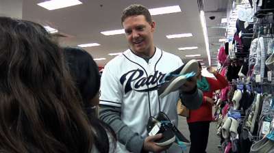 Padres support local organizations during holidays