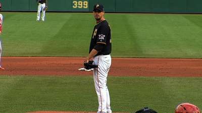 Bucs extend Morton, said to sign Volquez