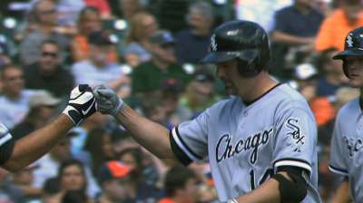Beckham, Thome happy Konerko opted to return