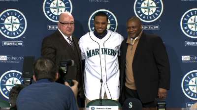 Out of respect for Griffey, Cano picks No. 22