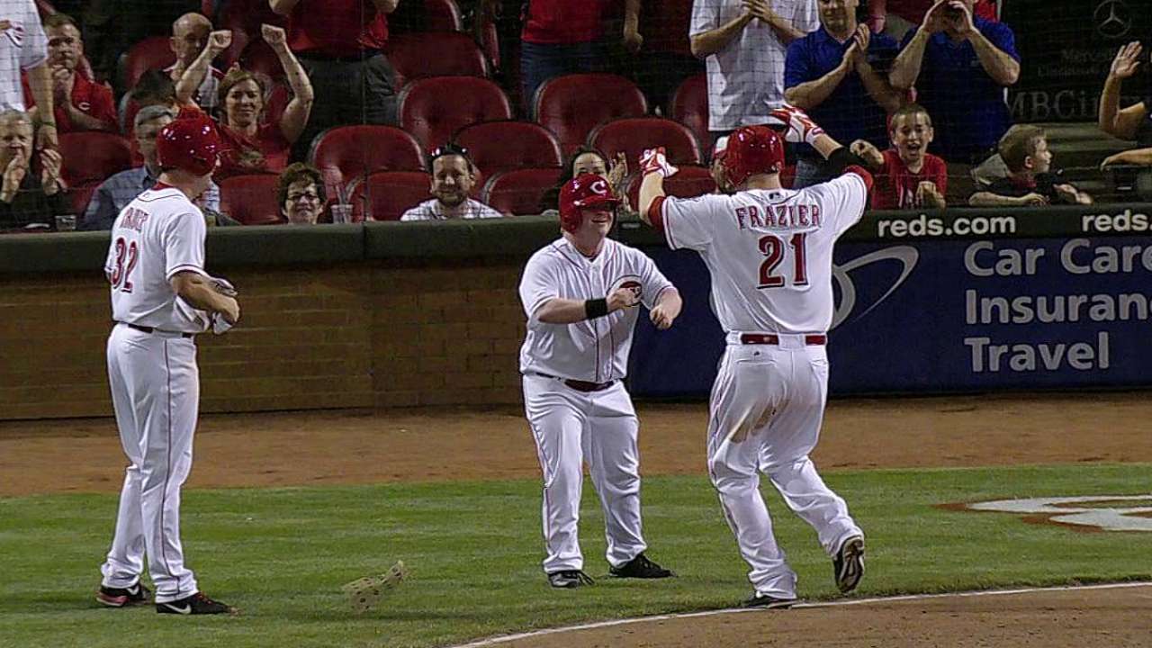Rojos le caen a palos a Fernández, vencen a Marlins