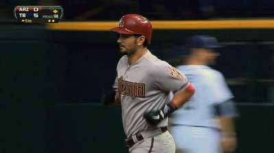 Chavez, D-backs formalize one-year contract