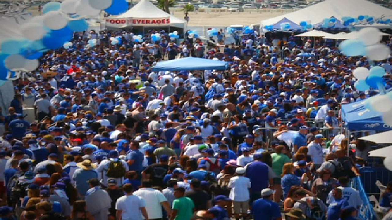 FanFest hits Dodger Stadium on Feb. 1