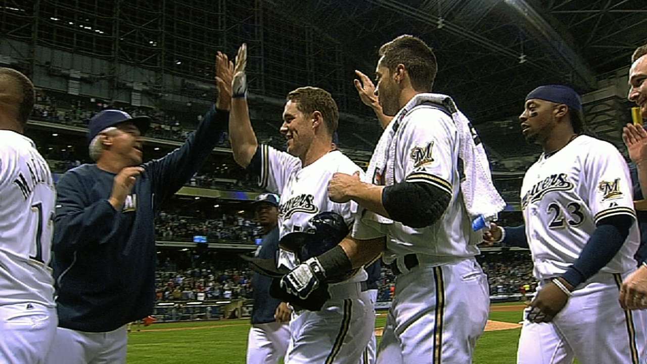 Lalli's hit caps Brewers' walk-off victory