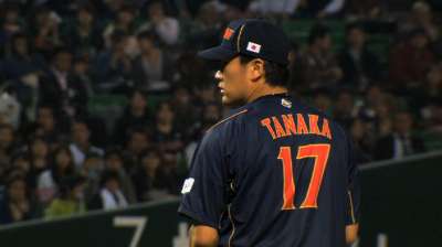 Yankees among first clubs to contact Tanaka