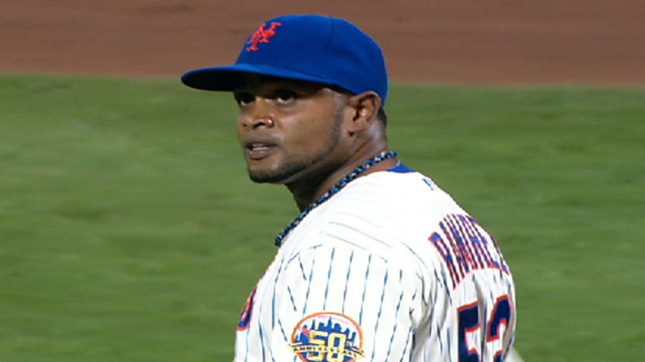 Mariners sign three to Minor League contracts