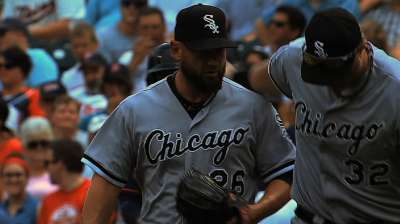 Astros sign Houston product Crain to bolster bullpen