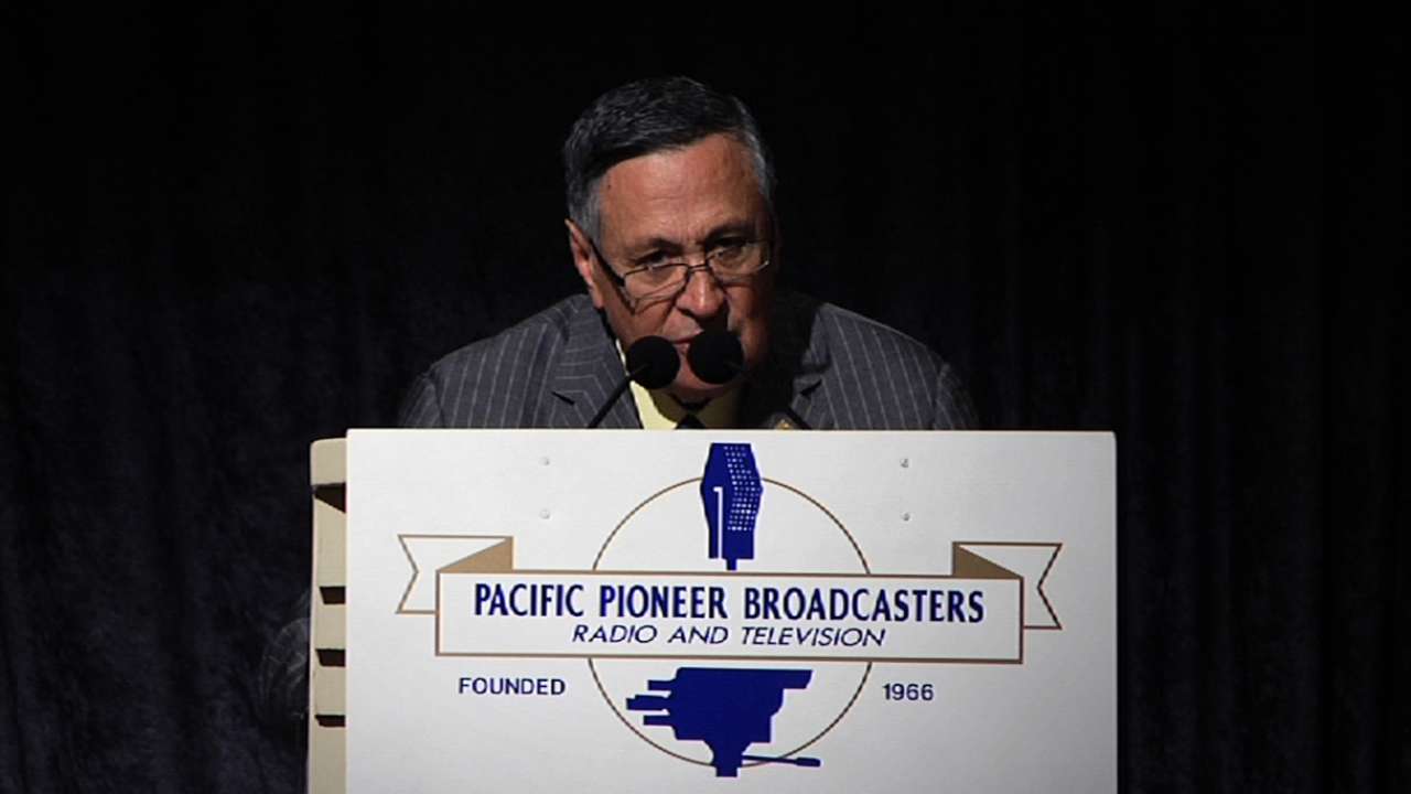 Jarrin gets award from Pacific Pioneer Broadcasters