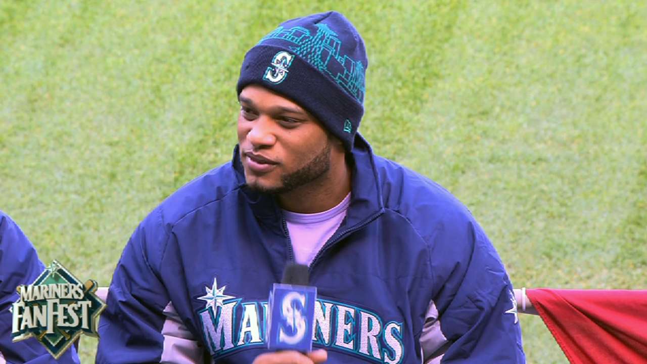 Mariners FanFest draws record crowds