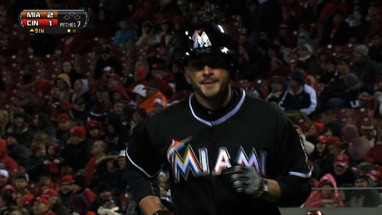 Transition to Cubs like night and day for Ruggiano