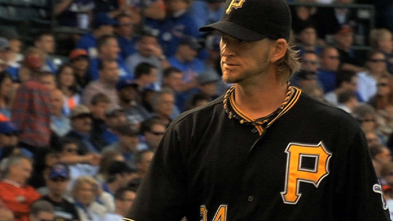 Hot Stove roundup: O's seeking rotation arm