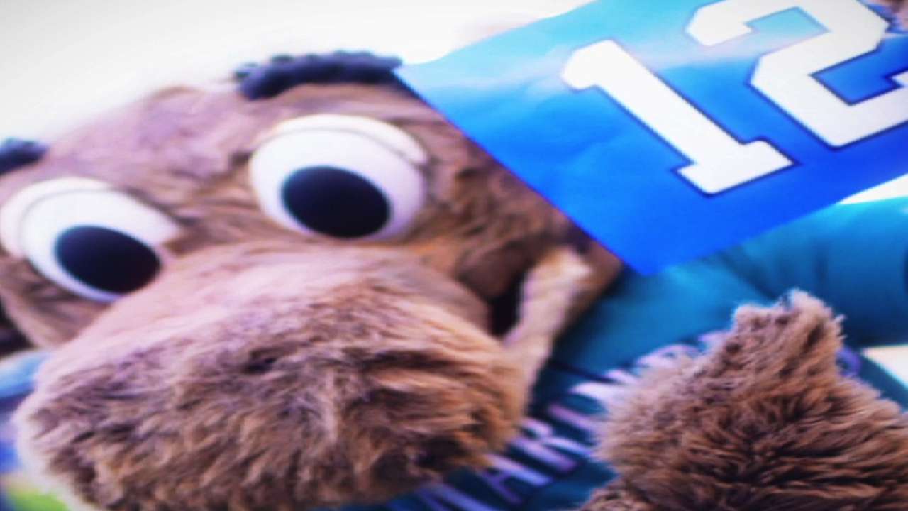Mariners all in as Seahawks get ready for Super Bowl