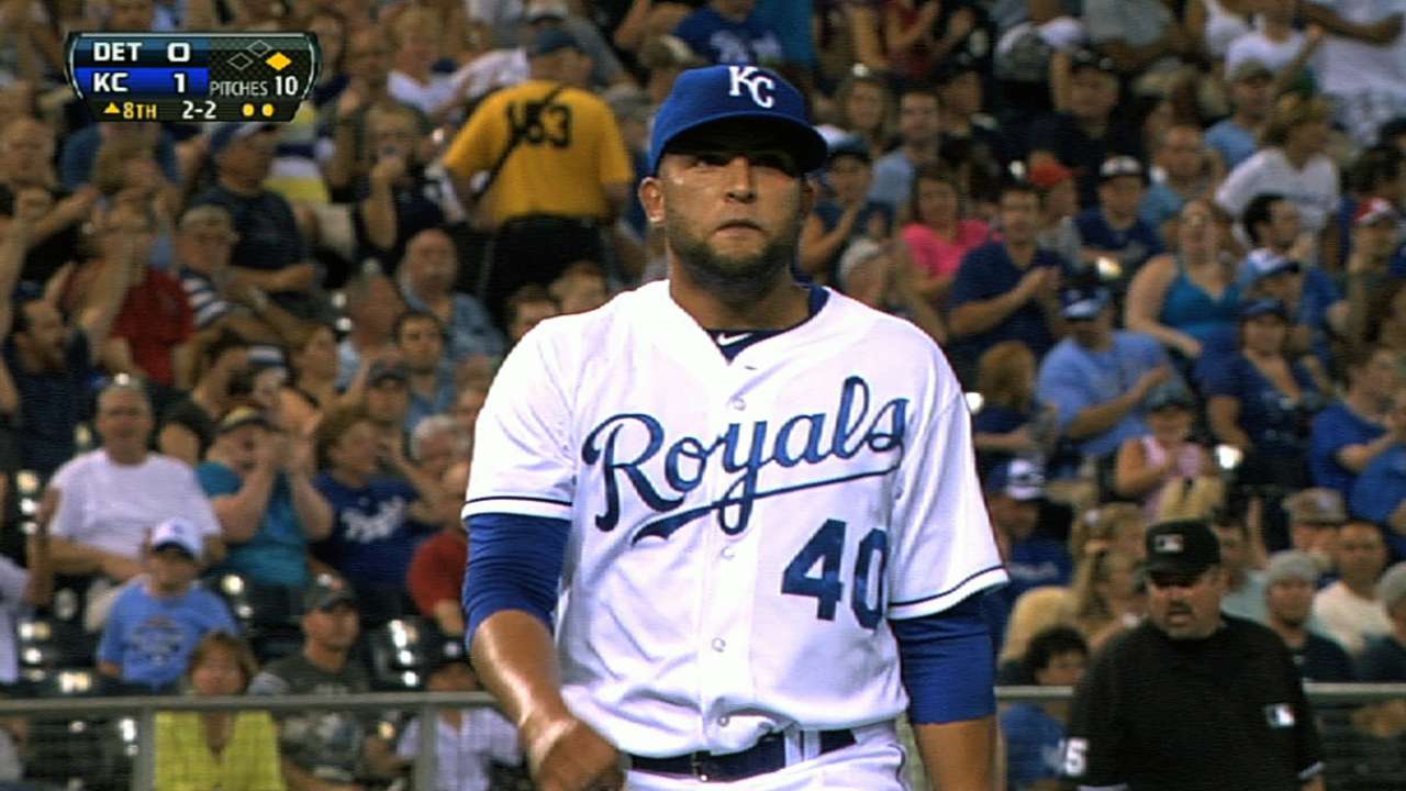 Herrera uses break to sharpen his curveball