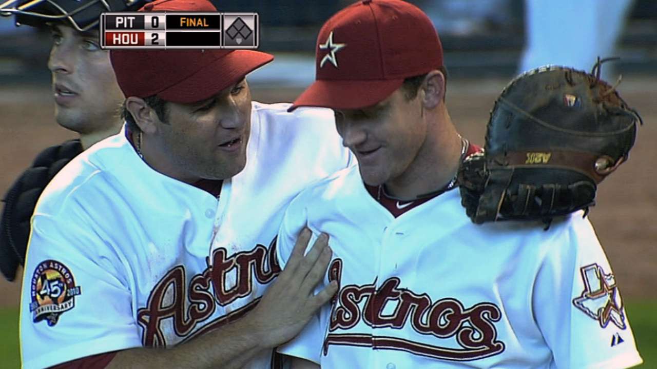 Astros to honor Berkman, Oswalt on April 5