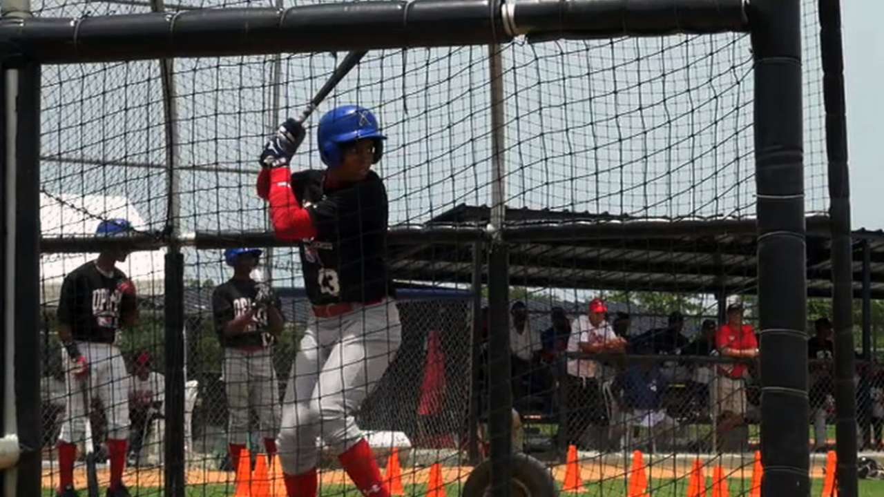 Brewers lock up star international prospect Lara