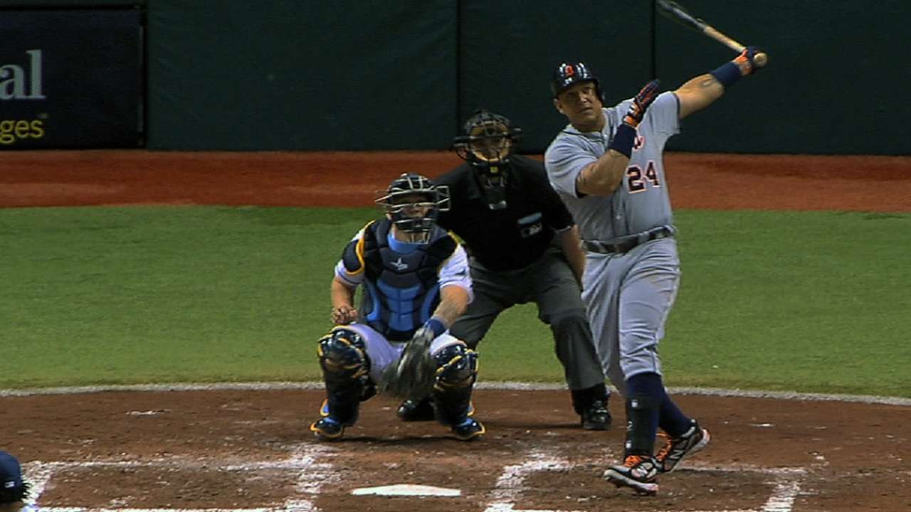 Miggy, Vizquel concerned about Venezuela unrest