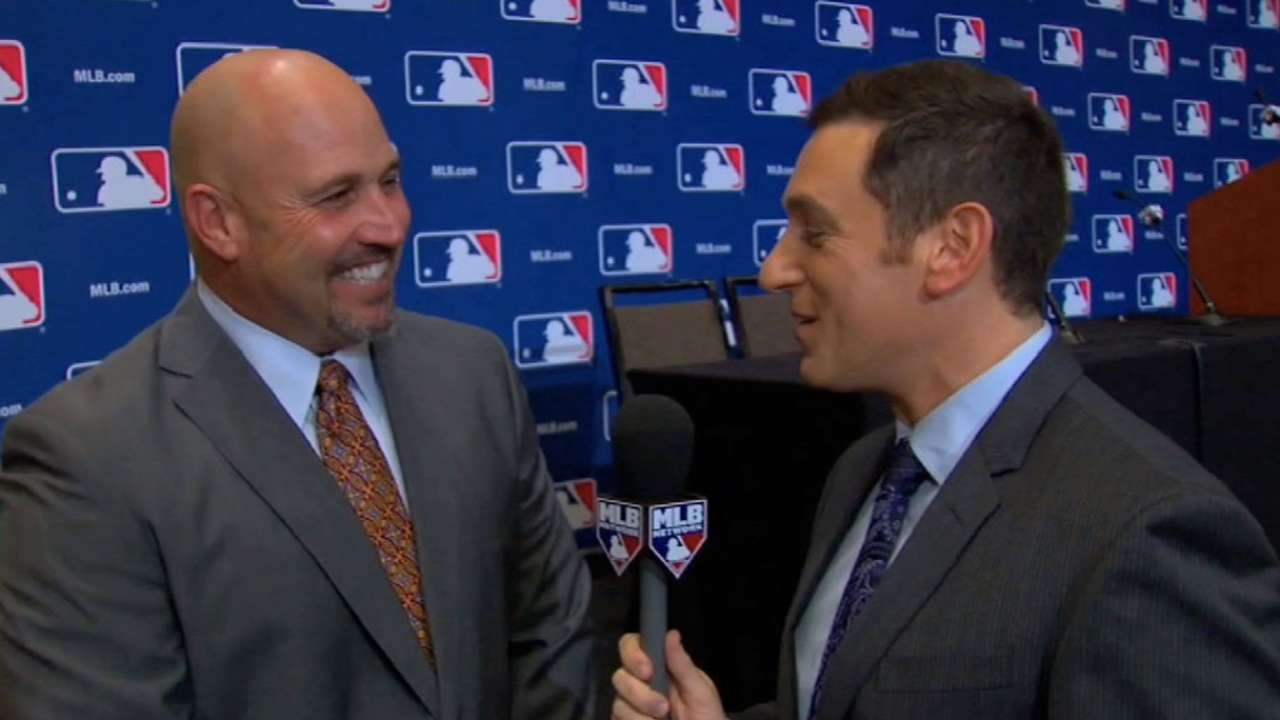 Braves sign Wren, Gonzalez to contract extensions