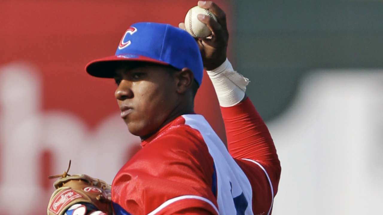 Dodgers reach preliminary deal with Cuban shortstop