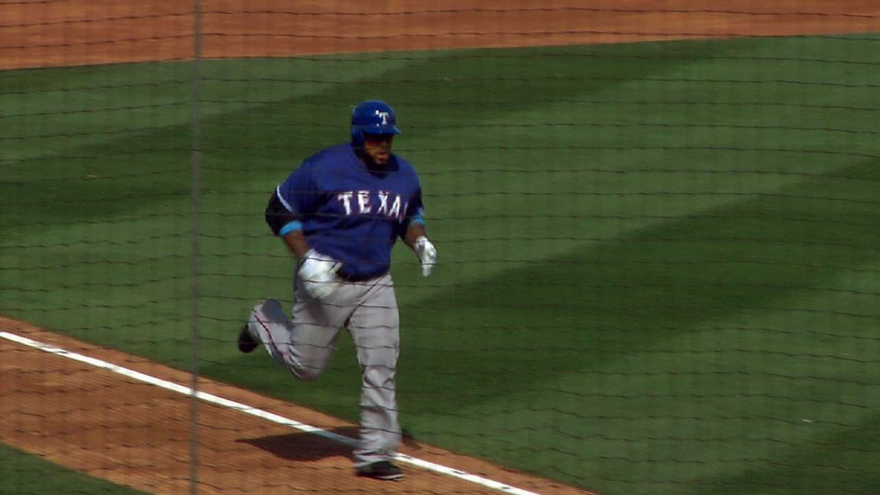 Fielder mashes home run in Rangers debut