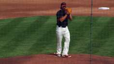 Bumgarner, Vogelsong post zeros against Brewers