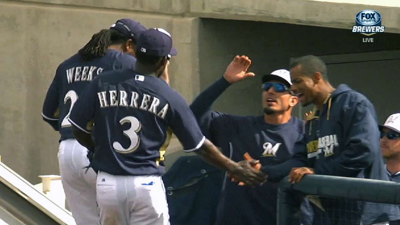 Big play vs. Puig boosts Herrera's stock at short