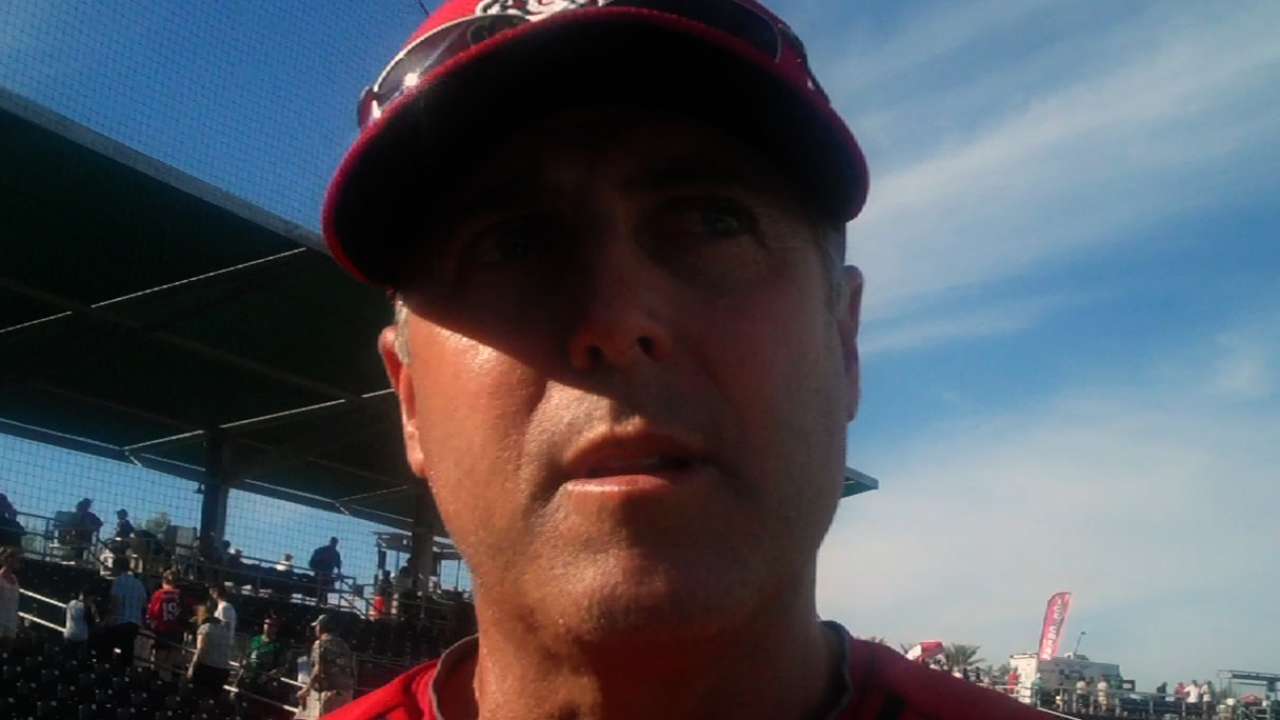 Simon sharp, but Reds can't hold lead against M's