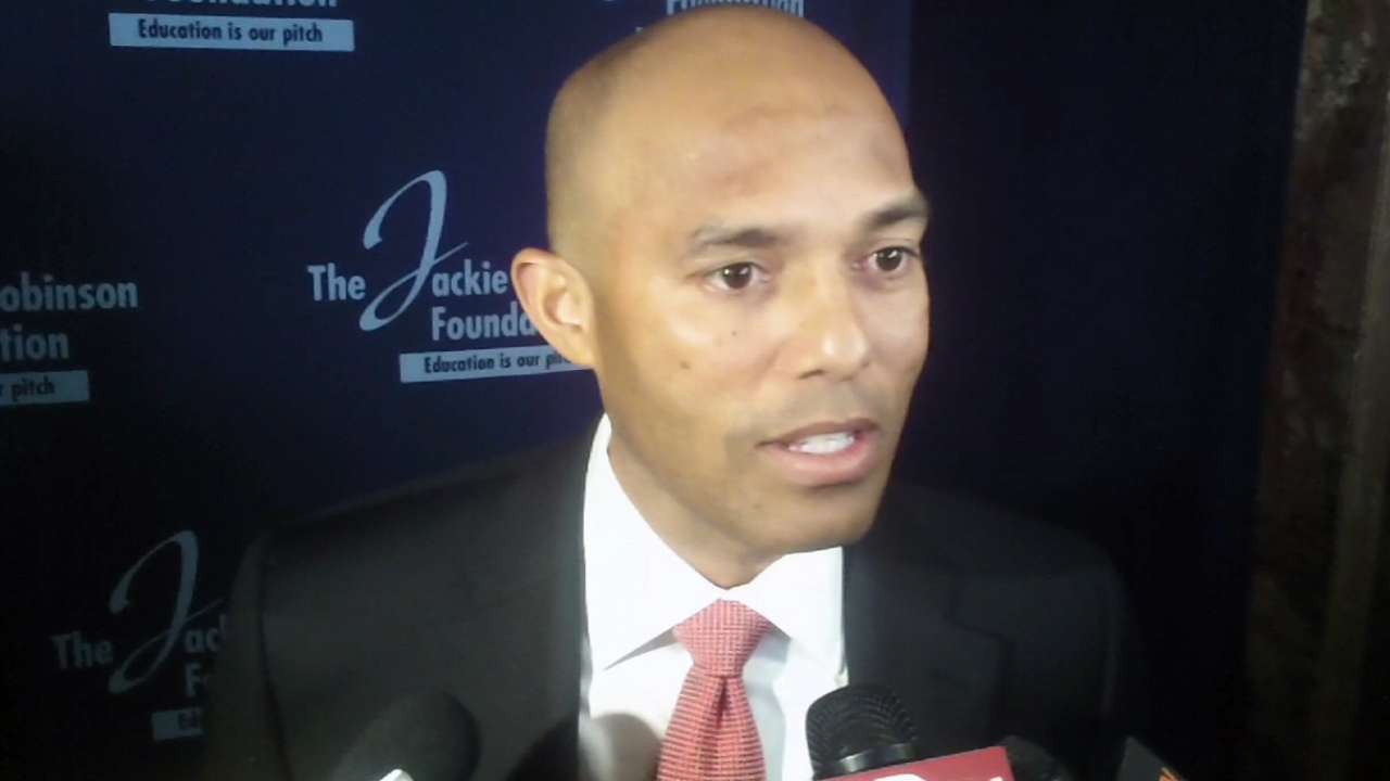 Mariano receives ROBIE Humanitarian Award