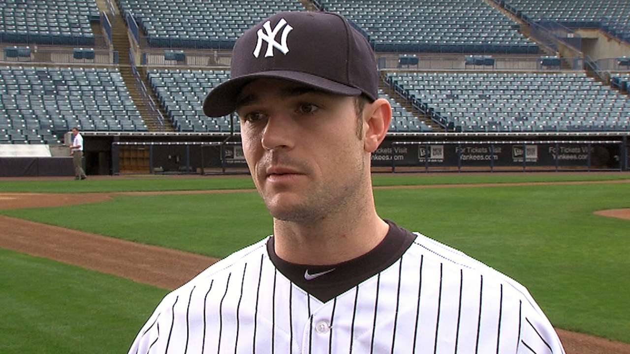 With big shoes to fill, Robertson trying to be himself