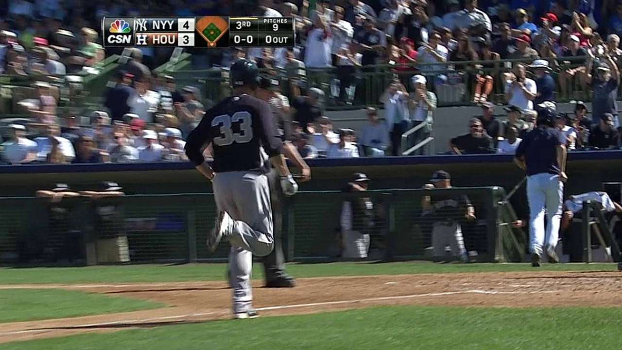 Johnson pega HR en victoria de Yankees vs. Astros