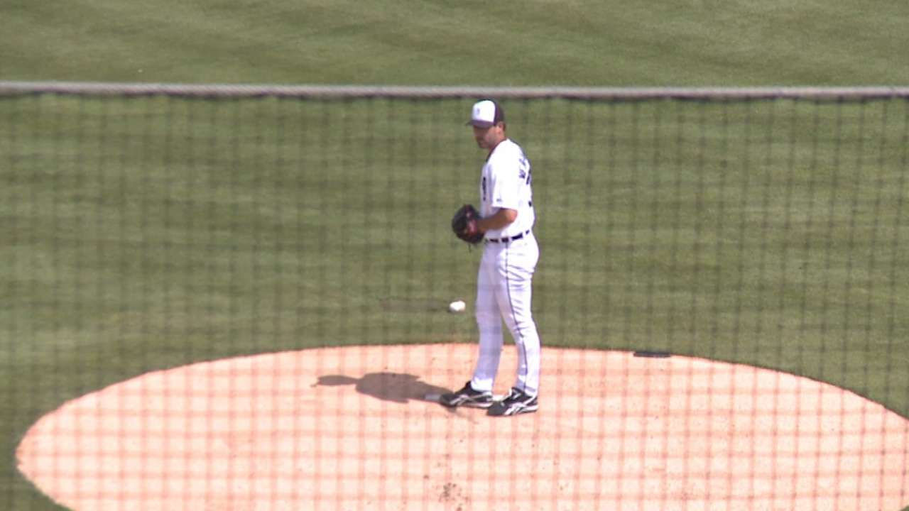 Verlander sharp for 3 2/3 innings in spring debut
