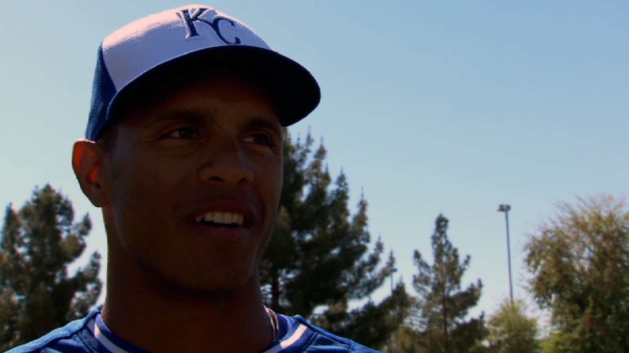 Maxwell makes first return to Houston