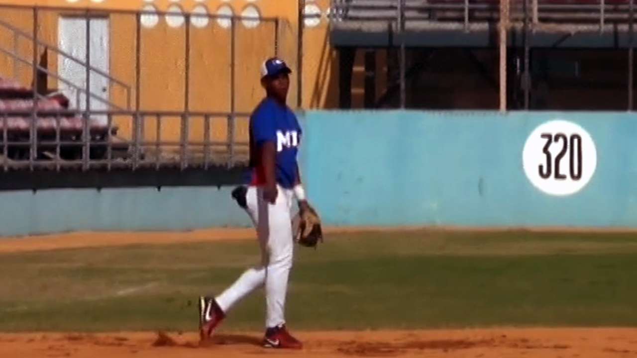 Prospect Devers has big Gulf Coast League debut