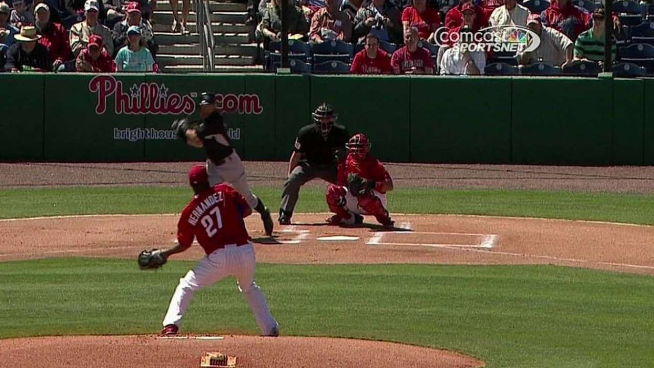 Hernandez nearly perfect as Phillies top Yankees