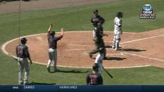 Peavy's strong debut, clutch Pedroia drive Sox