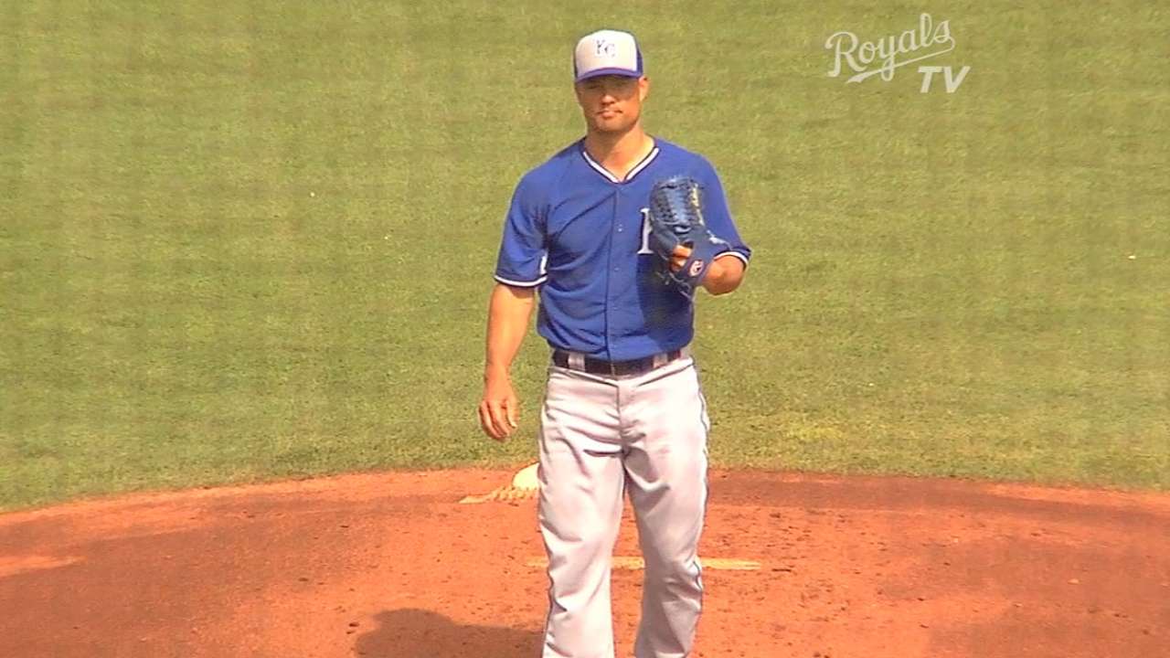 Hosmer continues solid spring in loss to Tribe